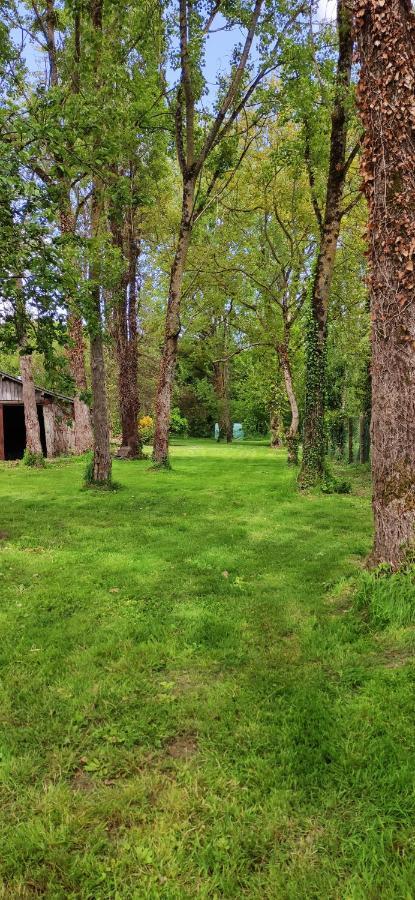 Le Gite De L'Ecurie Forges-la-Foret Eksteriør bilde