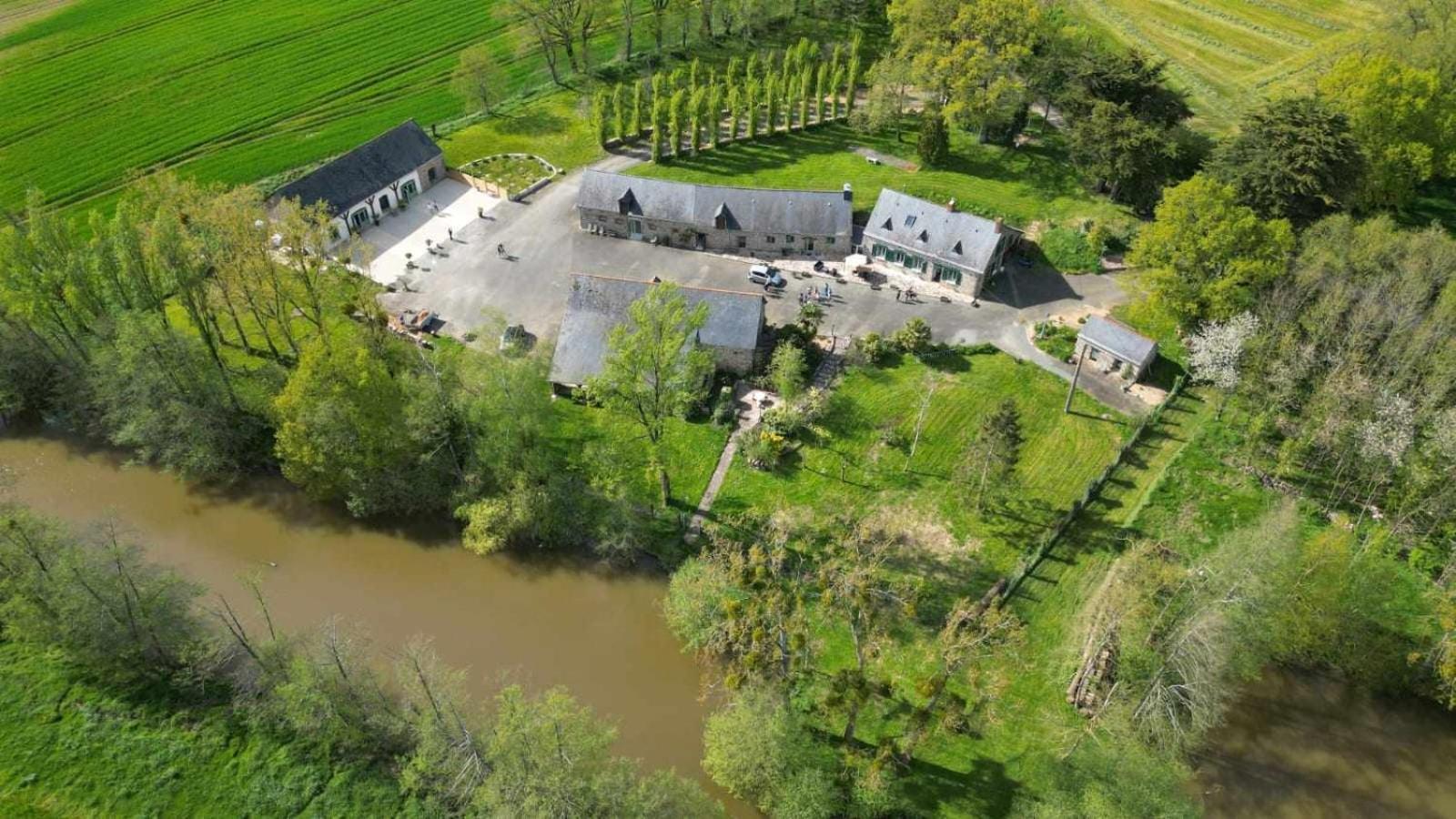 Le Gite De L'Ecurie Forges-la-Foret Eksteriør bilde
